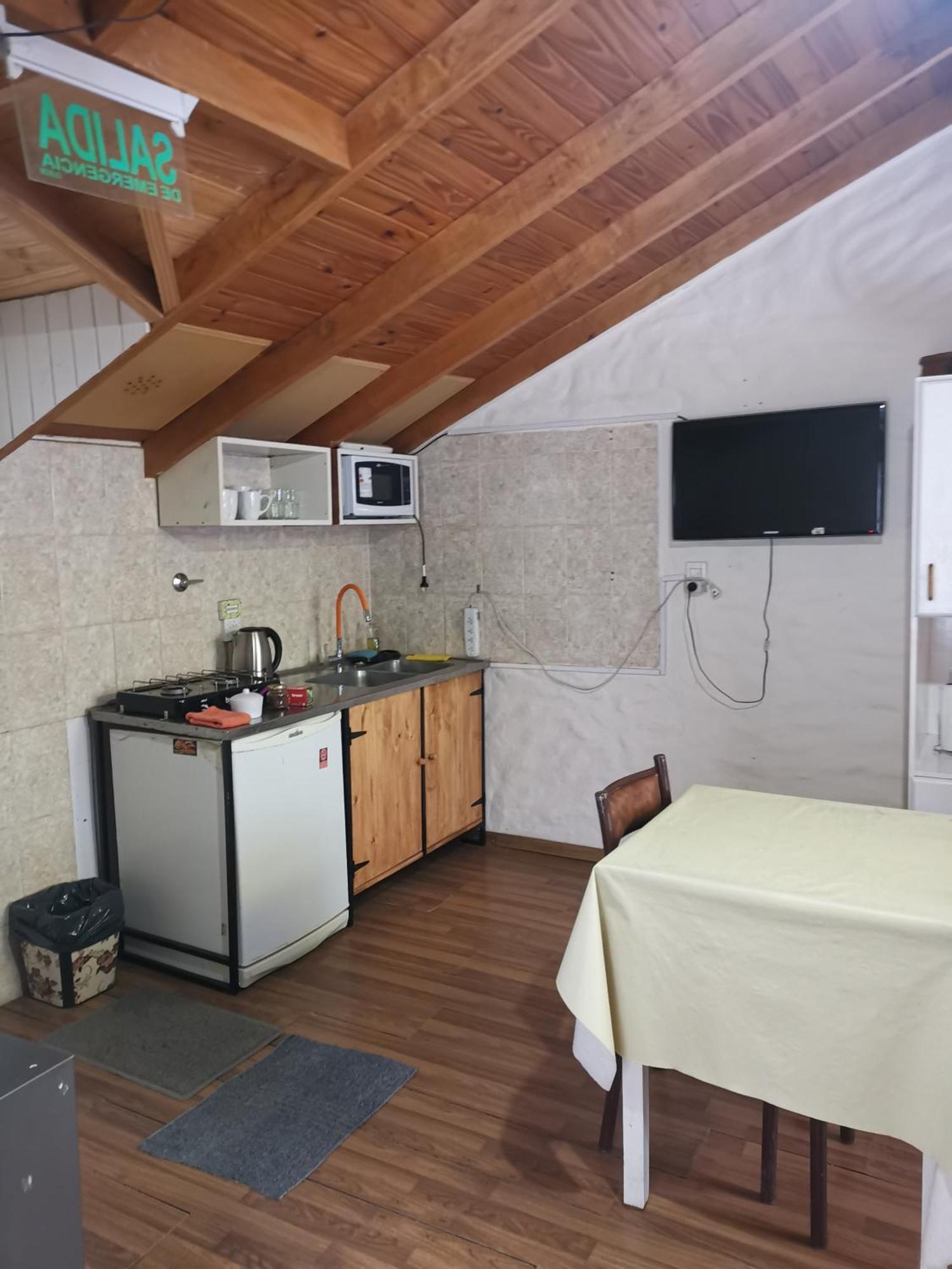 ウシュアイアCasa Departamento En El Bosqueアパートメント エクステリア 写真